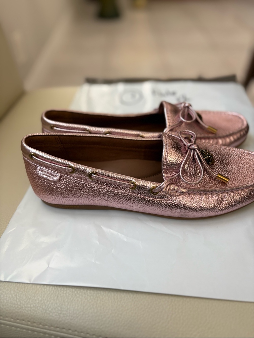 Kurt Geiger woman's pink metallic driving shoes - Picture 7 of 8